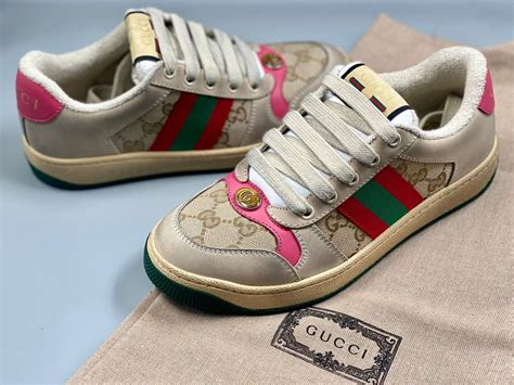 Женские кроссовки Gucci (2024/25) .